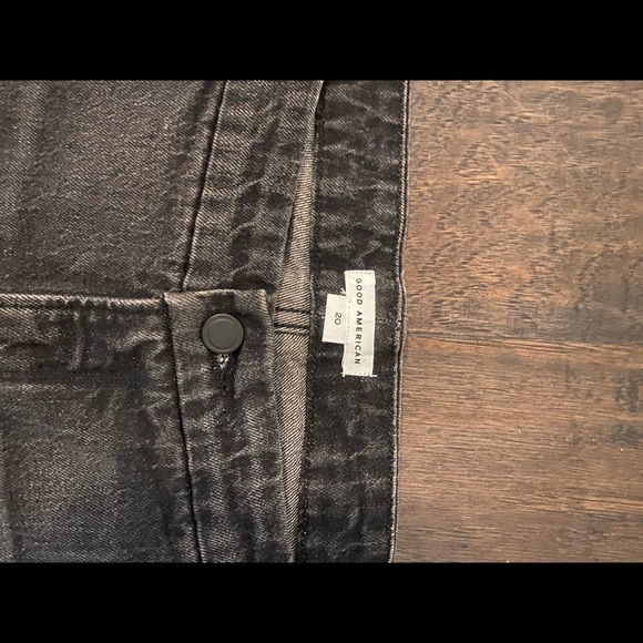 Good American Good Mom Jean - Picture 4 of 8